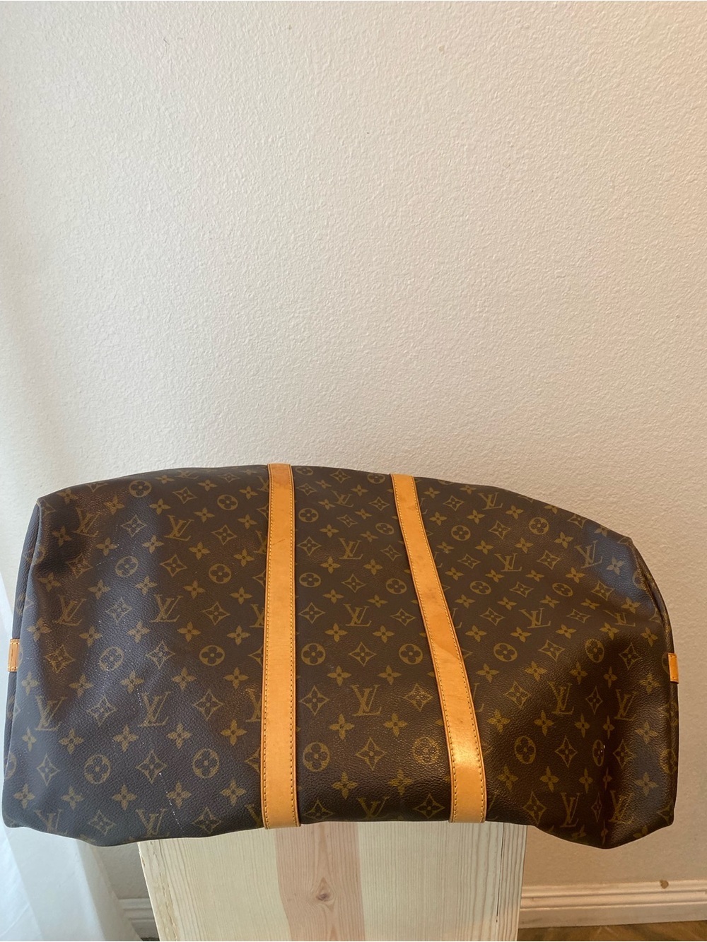 Louis Vuitton Monogram Canvas Keepall 55, Strap and key/padlock - Picture 4 of 8